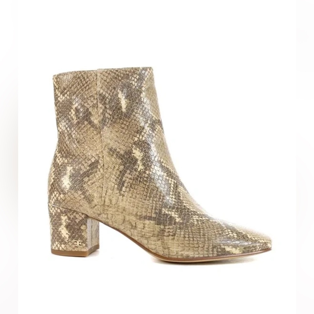 Sam Edelman Regaen
Wheat/Exotic Snake Print
Booties